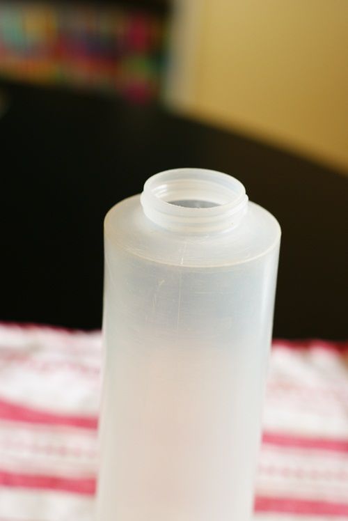 How to transfer flood icing to a squeeze bottle . . . Works for Me